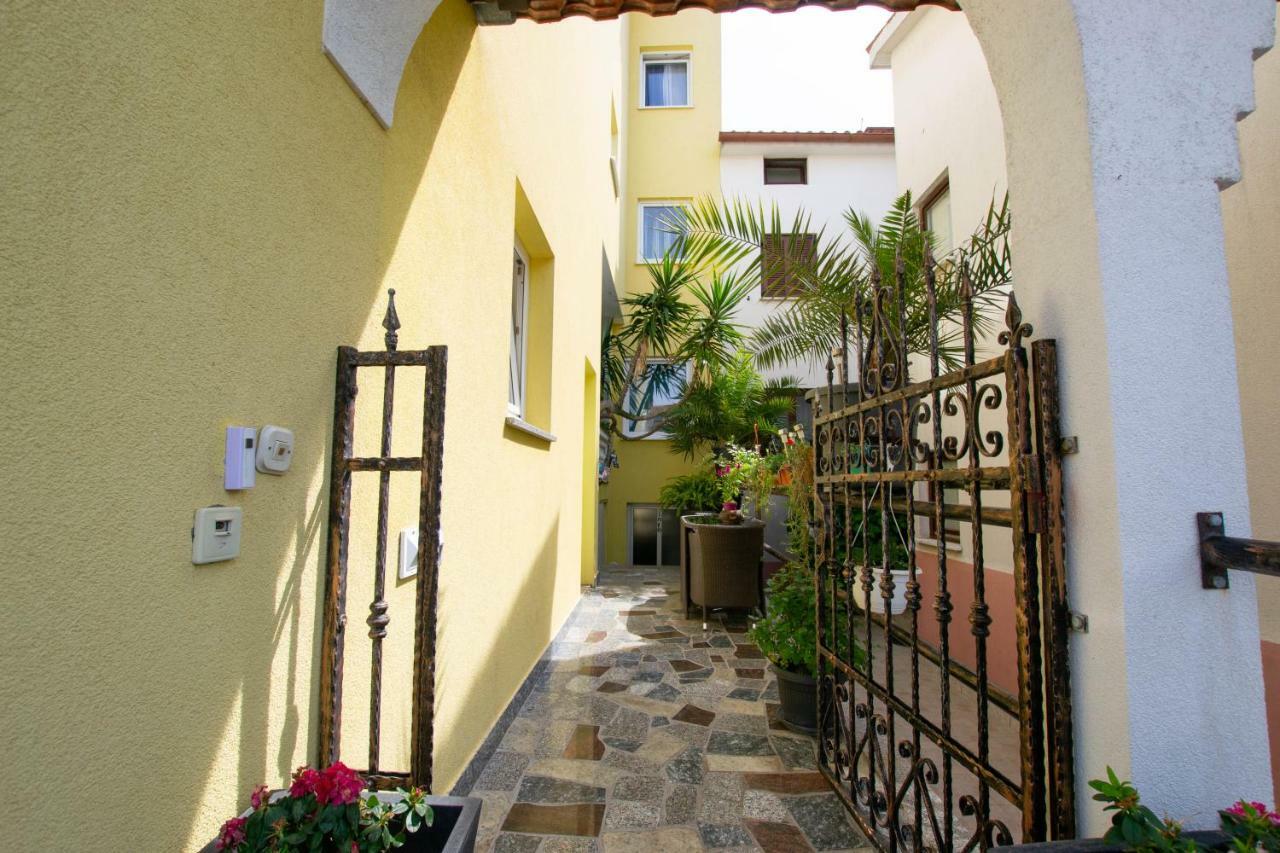 Jela Apartment 7 Pola Esterno foto